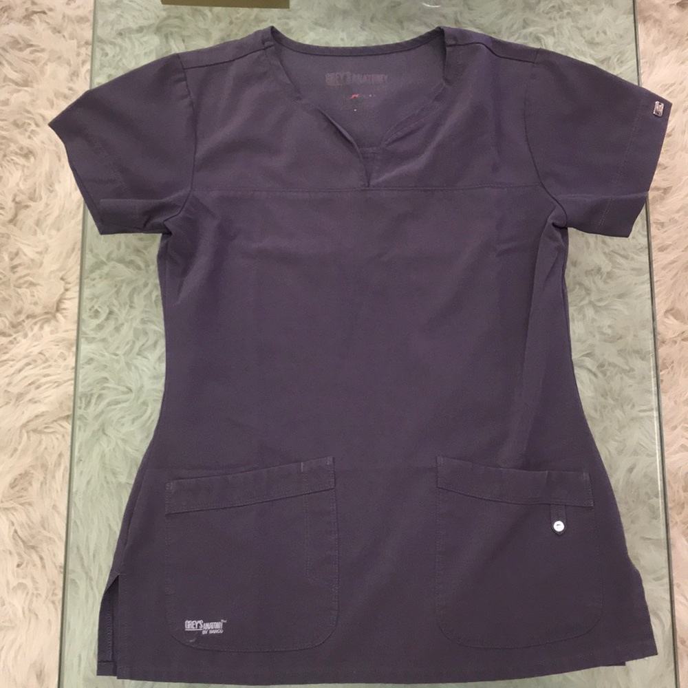 Greys anatomy signature scrub set in grey